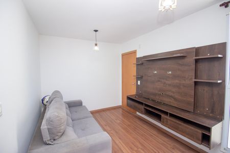 Sala de apartamento para alugar com 2 quartos, 45m² em Cabral, Contagem