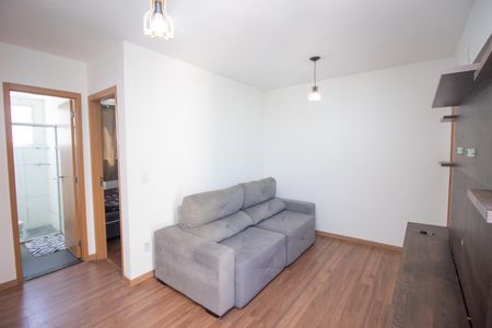 Sala de apartamento para alugar com 2 quartos, 45m² em Cabral, Contagem