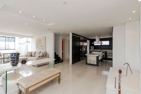 Apartamento à venda com 198m², 3 quartos e 3 vagasSala