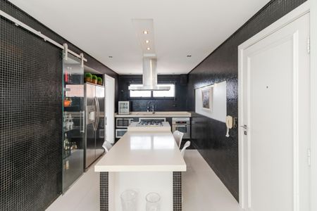 Apartamento à venda com 198m², 3 quartos e 3 vagasCozinha