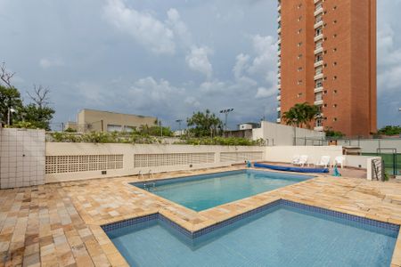 Apartamento à venda com 198m², 3 quartos e 3 vagasPiscina