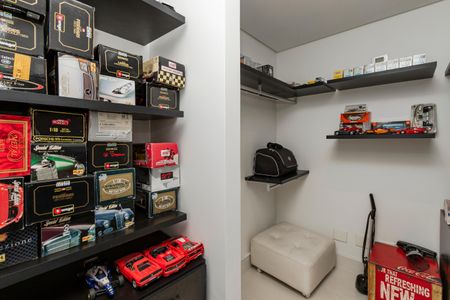 Apartamento à venda com 198m², 3 quartos e 3 vagasCloset da Suíte 1