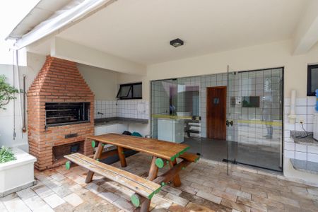 Apartamento à venda com 198m², 3 quartos e 3 vagasChurrasqueira