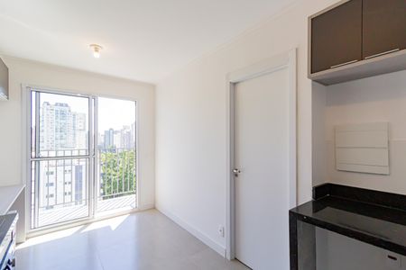 Sala/Cozinha de apartamento para alugar com 1 quarto, 27m² em Campo Belo, São Paulo