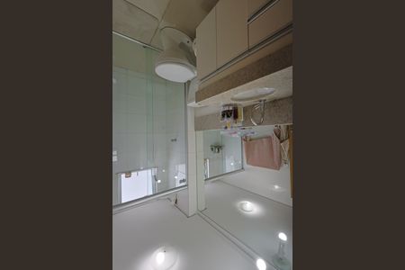 Apartamento à venda com 64m², 2 quartos e 2 vagasBanheiro da Suíte