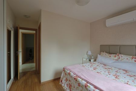 Apartamento à venda com 64m², 2 quartos e 2 vagasSuíte