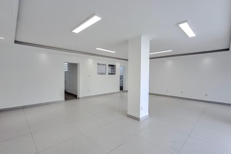 Sala/Quarto de kitnet/studio para alugar com 1 quarto, 93m² em Vila Monumento, São Paulo