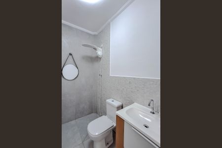 Banheiro de kitnet/studio para alugar com 1 quarto, 93m² em Vila Monumento, São Paulo