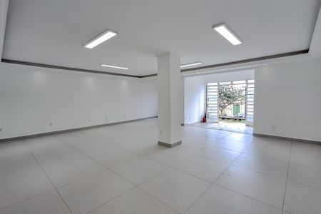 Sala/Quarto de kitnet/studio para alugar com 1 quarto, 93m² em Vila Monumento, São Paulo