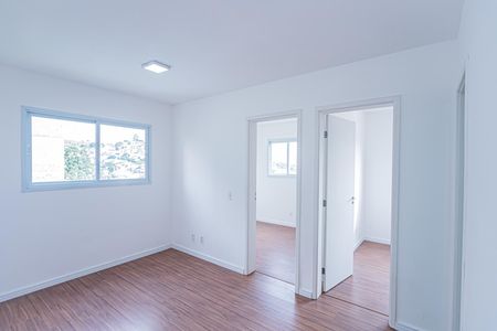 Sala de apartamento para alugar com 2 quartos, 38m² em Jardim Bandeirantes, São Paulo
