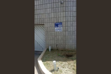 Apartamento à venda com 221m², 3 quartos e 3 vagasPlaca