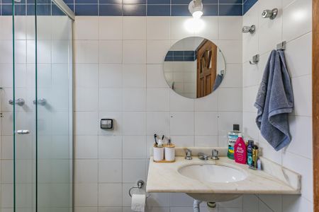 Casa para alugar com 220m², 4 quartos e 2 vagasBanheiro