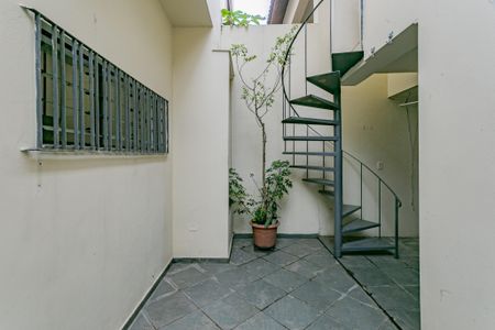 Casa para alugar com 220m², 4 quartos e 2 vagasQuintal