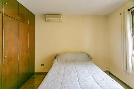 Casa para alugar com 220m², 4 quartos e 2 vagasQuarto 1