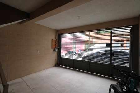 Casa à venda com 296m², 1 quarto e 1 vaga Casa à venda com 296m², 1 quarto e 1 vagaGaragem