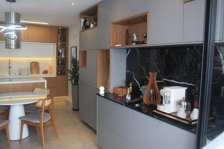 Sala de apartamento à venda com 2 quartos, 68m² em Cerâmica, São Caetano do Sul