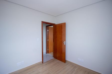 Quarto 2 de apartamento para alugar com 2 quartos, 65m² em Tijuca, Contagem