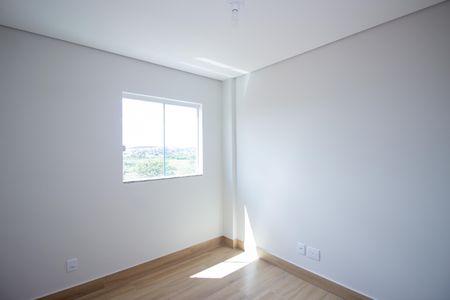 Quarto 2 de apartamento para alugar com 2 quartos, 65m² em Tijuca, Contagem
