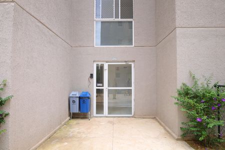 Apartamento para alugar com 40m², 2 quartos e sem vagaÁrea comum - Entrada do prédio