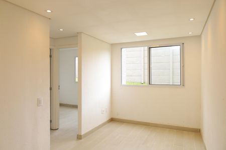 Sala de apartamento para alugar com 2 quartos, 40m² em Fazenda Caguaçu, São Paulo