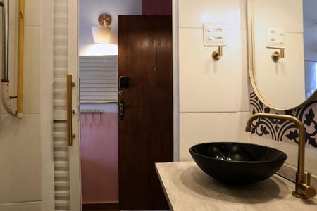 Studio para alugar com 15m², 1 quarto e sem vaga Studio para alugar com 15m², 1 quarto e sem vagaBanheiro