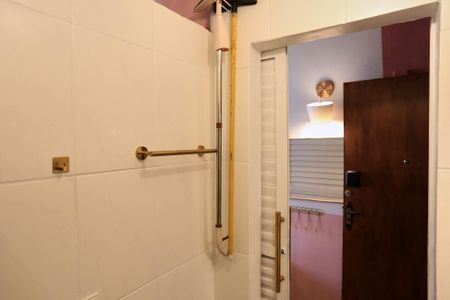 Studio para alugar com 15m², 1 quarto e sem vaga Studio para alugar com 15m², 1 quarto e sem vagaBanheiro