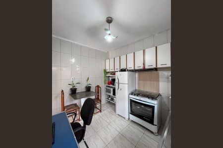 Cozinha de casa para alugar com 1 quarto, 49m² em Jardim Seckler, São Paulo