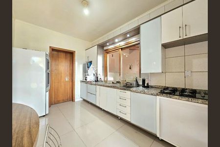 Cozinha  de casa para alugar com 3 quartos, 150m² em Estância Velha, Canoas