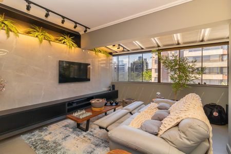 Sala  de apartamento para alugar com 2 quartos, 182m² em Auxiliadora, Porto Alegre