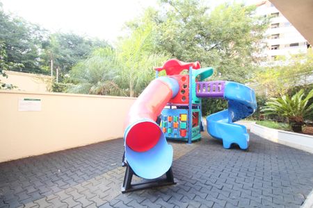 Apartamento para alugar com 89m², 2 quartos e 2 vagasÁrea comum - Playground