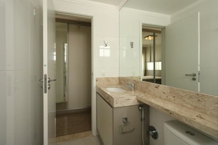 Apartamento à venda com 93m², 3 quartos e 2 vagasBanheiro da Suíte