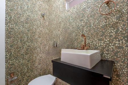 Casa à venda com 306m², 3 quartos e 3 vagasBanheiro 4