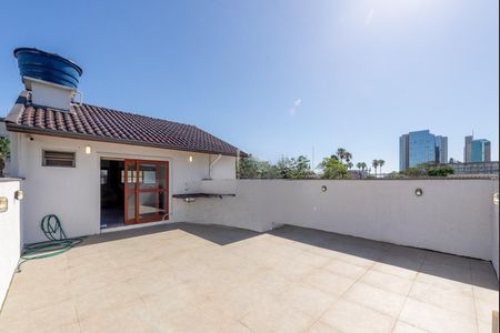 Casa à venda com 306m², 3 quartos e 3 vagasÁrea Externa 