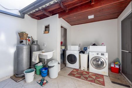 Casa à venda com 306m², 3 quartos e 3 vagasÁrea de Serviço 