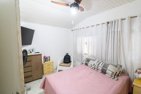 Quarto 1 de casa à venda com 2 quartos, 150m² em Restinga, Porto Alegre