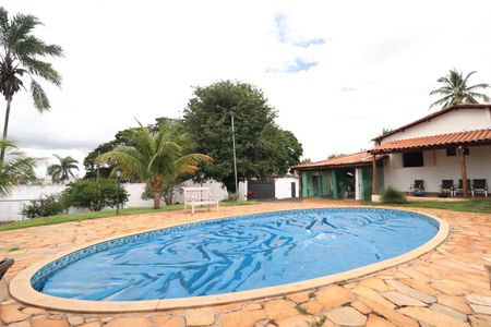 Casa para alugar com 2000m², 4 quartos e 4 vagasPiscina