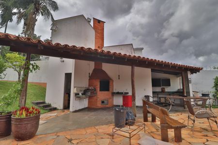 Casa para alugar com 2000m², 4 quartos e 4 vagasChurrasqueira