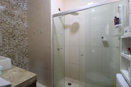 Casa para alugar com 2000m², 4 quartos e 4 vagasBanheiro do Quarto 2