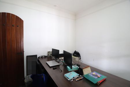 Casa para alugar com 2000m², 4 quartos e 4 vagasEscritório