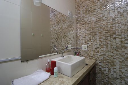 Casa para alugar com 2000m², 4 quartos e 4 vagasBanheiro do Quarto 2