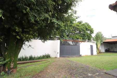 Casa para alugar com 2000m², 4 quartos e 4 vagasQuintal