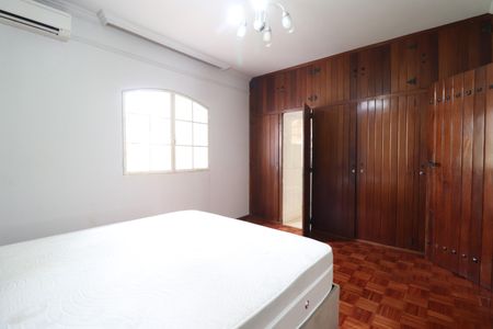 Casa para alugar com 2000m², 4 quartos e 4 vagasQuarto 3 - Suíte