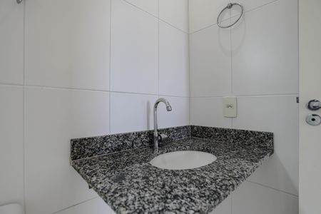 Apartamento para alugar com 57m², 2 quartos e 1 vagaBanheiro - Quarto 2 - Suíte