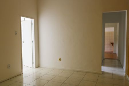 Apartamento para alugar com 60m², 2 quartos e 1 vagaSala