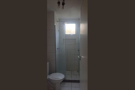 Banheiro de apartamento à venda com 2 quartos, 45m² em Vila Carmosina, São Paulo