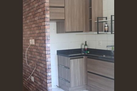Cozinha de apartamento à venda com 2 quartos, 45m² em Vila Carmosina, São Paulo