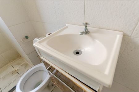 Apartamento para alugar com 55m², 2 quartos e sem vaga Apartamento para alugar com 55m², 2 quartos e sem vagaBanheiro