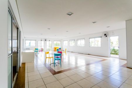 Apartamento para alugar com 70m², 2 quartos e 1 vagaÁrea Comum