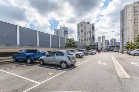 Apartamento para alugar com 70m², 2 quartos e 1 vagaÁrea Comum