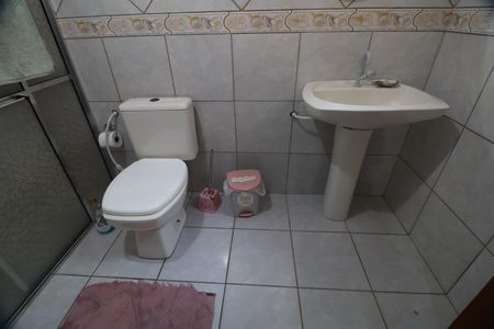 Casa à venda com 484m², 5 quartos e 3 vagasBanheiro/casa 1